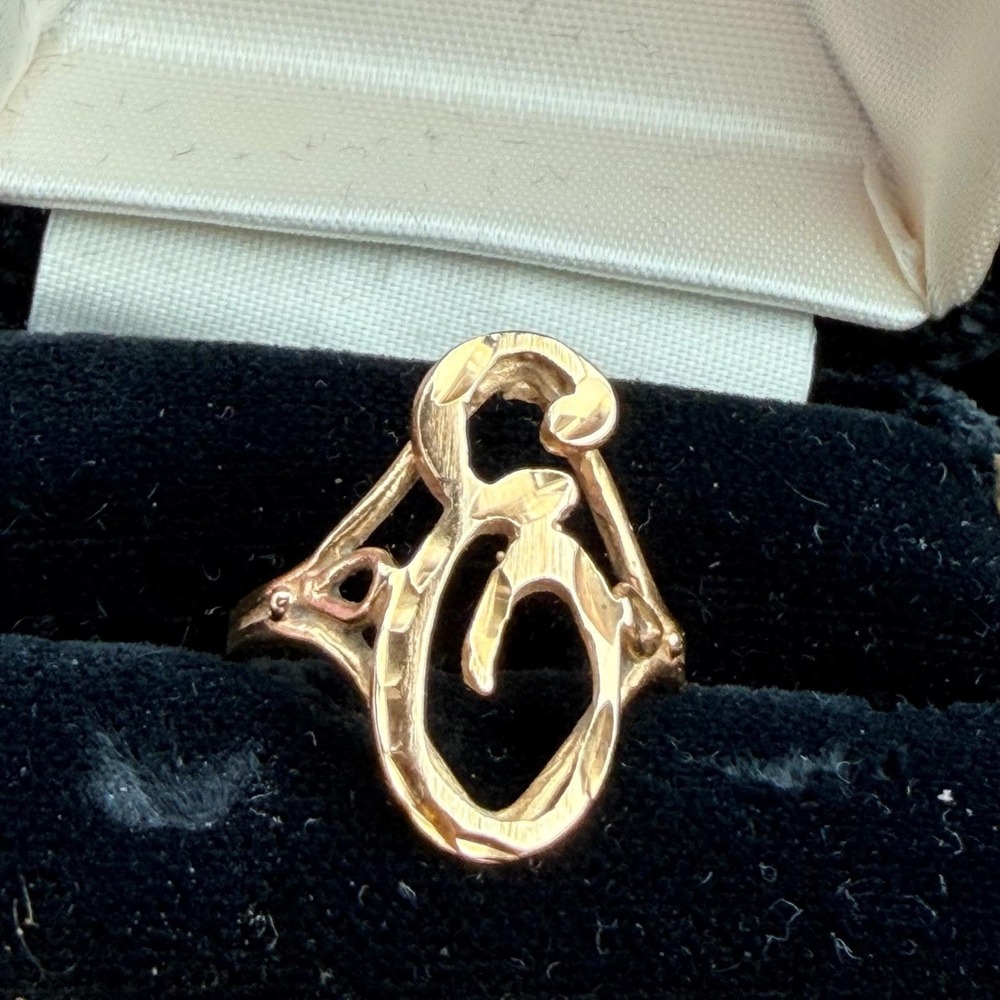 Vintage 14K Yellow Gold Initial G Ring Script Monogram Textured Statement Band